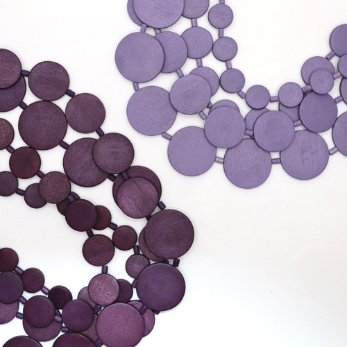 Different circle beads necklace