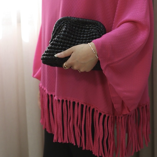 GLOSSY BLACK CLUTCH