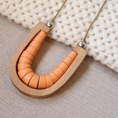 PUMPKIN  HORSESHOE