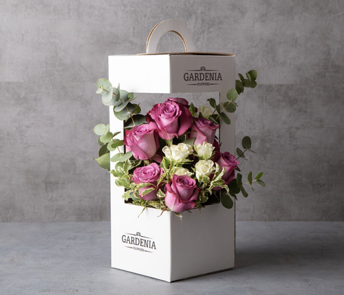 Hand box G3 - box gardenia white  a beautiful rose collection