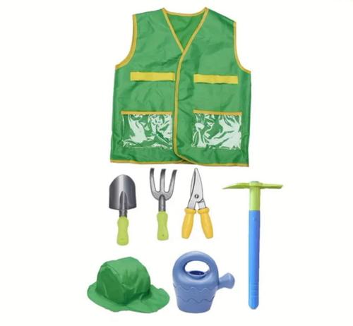 garden costume - the gardener