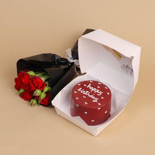 Venus Bento - Vanilla bento cake with a special baby roses mini bouquet