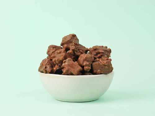 Fluffy Desserts - ice Cream Bites - A 35 pieces molded ice cream drops coated with Belgian milk chocolate with a crunch of rice crispies.