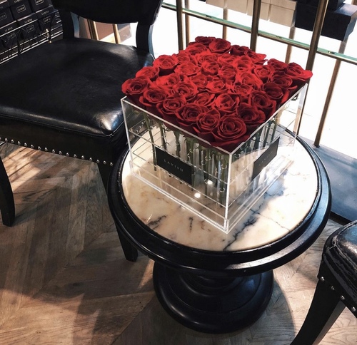 Lavish box - Lavish box contains 36 roses.