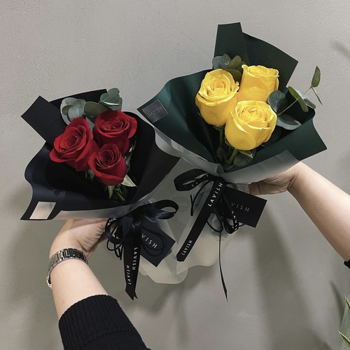 Lavish Flowers - Lavish Giveaways 3 Roses - حبة واحدة فقط.