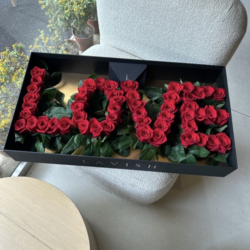 Love Box - Luxurious love box with roses