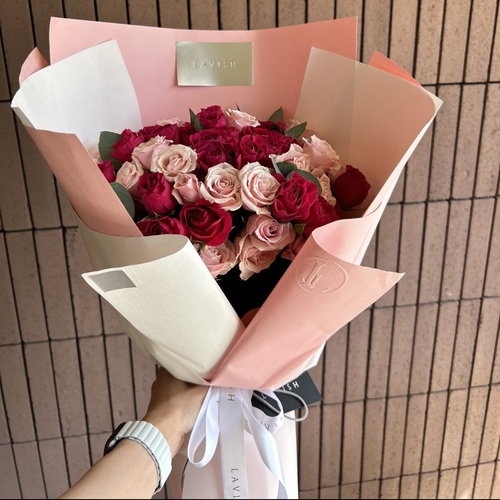 Lavish Flowers - Floral - Fuchsia and pink baby roses.