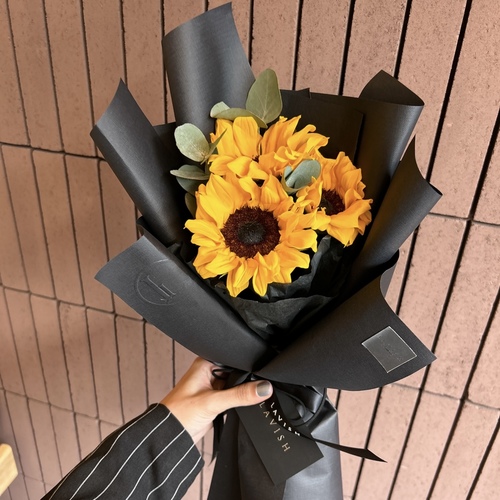 Lavish Flowers - Devotee - Contains 3 pieces of sunflowers.