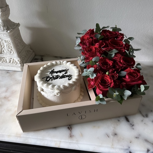 Grandiose - It contains a box of flowers with a lavish cake and an occasion card.