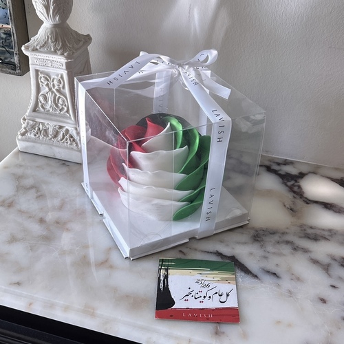 Kuwait flag cake - small size Kuwait flag cake 13X13X7.5cm