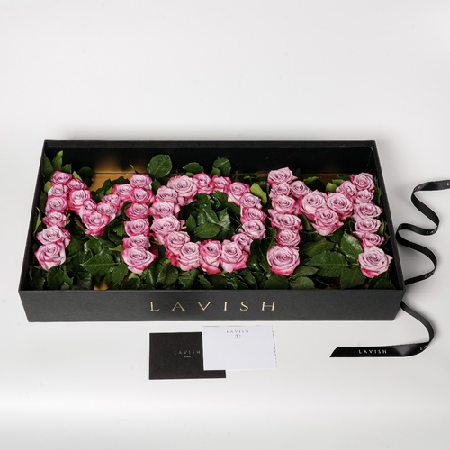 Box MOM - MOM Box contains 50-55 roses .