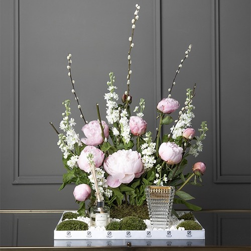 Pink Peonies II - A tray that contains peonies flowers and mathiola with diffuser and mubkhar.
Height: 80 cm, Width: 48 cm