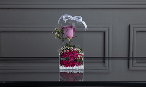 Susany - This bouquet contains big rose, baby rose, wax flower and eucalyptus leaves.
Height: 23 cm, Width: 10 cm