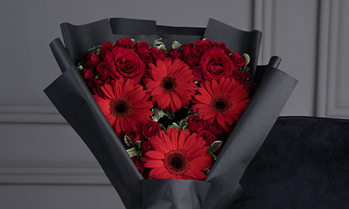 Happiness Bouquet - Luxurious hand bouquet contains baby roses and gerbera
Height: 60 cm, Width: 40 cm