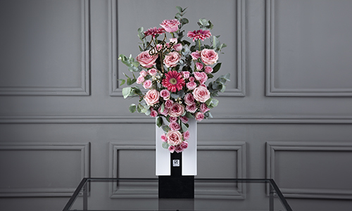 Sreca - The bouquet contains gerbera, big roses, baby roses, wax flowers and eucalyptus.
Height: 75 cm , Width: 45 cm