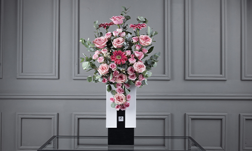 Sreca - The bouquet contains gerbera, big roses, baby roses, wax flowers and eucalyptus.
Height: 75 cm , Width: 45 cm