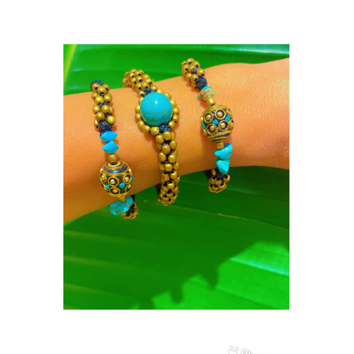 La ˈizla βoˈnita - 3 braclets (blue stone)