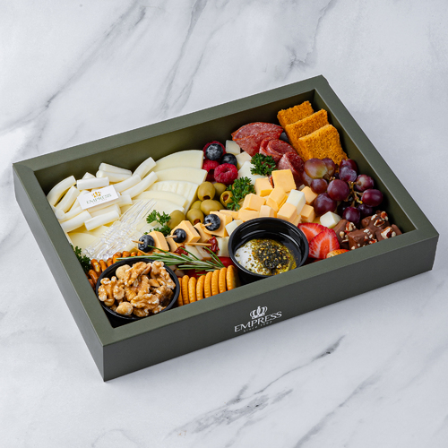 Cheese Eve (Large) - 4 Kinds of Cheese with fresh Fruits,Lizantor,Cracker,Chocolate & Mix nuts.