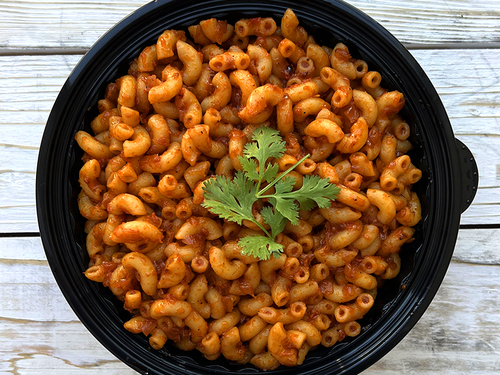 Old Kuwaitis pasta - Macaroni and tomato sauce, which was famous for the Kotani in the past