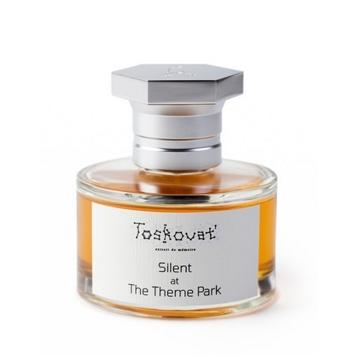 Silent at the theme Park - UNISEX - EXTRAIT DE PARFUM 60ML  Top notes are Lime (Linden) Blossom, Lemon, Gourmand Accord, Orange Blossom and Lilac middle notes are Lily-of-the-Valley, Ylang-Ylang, Linen, Cashmere Musk and Cacao base notes are Balsam Fir, Patchouli, Olibanum, Labdanum, Cedar, Oakmoss and Vanilla.