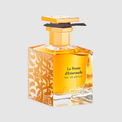 LA ROUTE D'EMERAUDE - FOR WOMEN - EAU DE PARFUM 50ML Top notes are Cinnamon, Bergamot and Rose Oil middle notes are Jasmine Sambac, Jasmine, Tuberose and Orange Blossom base notes are Vanilla, Amber, Benzoin and Musk.