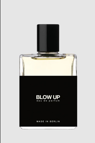 Blow Up - Top Notes  Saffron  Absinthe  Cassis  Currant buds  Cardamom Middle Notes  Cypriol Oil or Nagarmotha  Incense  Cedar Needles  Chinese Cedar  Myrrh Base Notes  Woody Notes  Leather  Amber  Civet  Labdanum