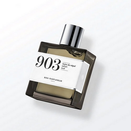 903 baies du népal, safran, oud - Unisex - Eau de Parfum 100ml  Top notes are Saffron, Coriander and Pepper middle notes are Cashmere Wood, Musk and Patchouli base notes are Agarwood (Oud), Musk and Sandalwood.