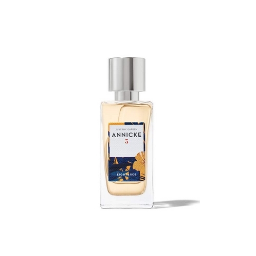 ANNICKE 3 - For Women - Eau de Parfum 30ml  Top notes are Red Berries, Bergamot and Mandarin Orange middle notes are White Rose, Gardenia and Jasmine base notes are Cashmere Wood, Meringue and Sandalwood.