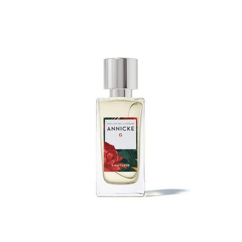 ANNICKE 6 - For Women - Eau de Parfum 30ml  Top notes are Carnation, Sichuan Pepper and Bergamot middle notes are Cinnamon, Rose Oil and Amber base notes are Sandalwood, Benzoin and Labdanum.