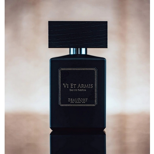 VI ET ARMIS - FOR MEN - EAU DE PARFUM 50ML  Top notes are Tea Leaf, Black Pepper and Cardamom middle notes are Whiskey, Incense and Opium; base notes are Birch, Tobacco and Agarwood (Oud).