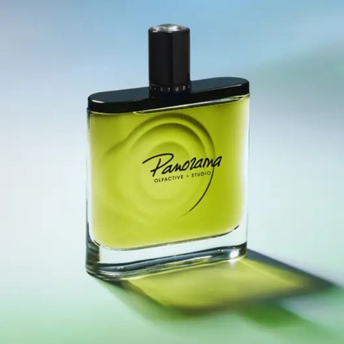 PANORAMA - Top Notes  Lemon  Bergamot Middle Notes  Grass  Wasabi  Fig Leaf  Galbanum  Cardamom  Violet Leaf Base Notes  Balsam Fir  Myrrh  Vanilla  Tonka Bean  Patchouli  Labdanum  Musk