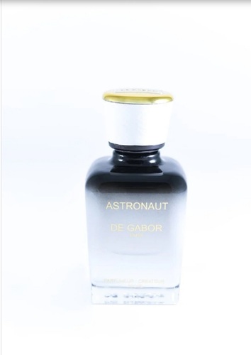 ASTRONAUT - Top Notes  Feijoa Fruit  Lime  Bergamot  Galbanum Middle Notes  Lavender  Patchouli  Geranium  Rosemary  Brazilian Rosewood Base Notes  Sandalwood  Ambergris  Vetiver  Floral Notes  Labdanum