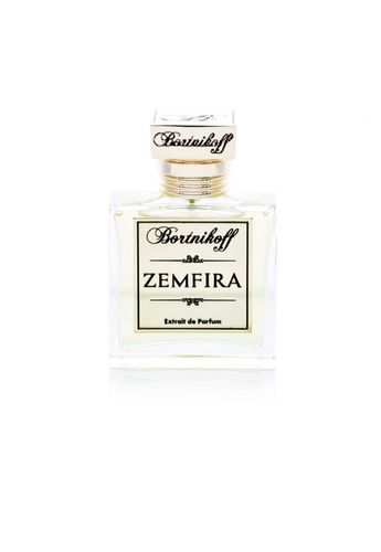 Zemfira - Top notes: Bergamot, Pink Pepper
Hеart notes: Rose de Mai, Hybrid Tea Rose, Atlas Cedar
Base notes: Bengalian Sandalwood, Vietnamese Oud