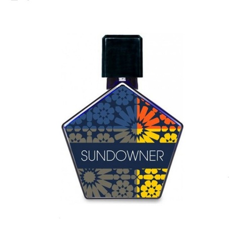 SUNDOWNER - UNISEX -  EAU DE PARFUM 50ML  Top Notes: Cinnamon, Orange peel, Rose oil, Bergamot Middle notes: Tobacco, Cacao, cypriol oil or Nagarmotha  Base Notes: Ambergris, Sandalwood, Vanilla, Tonka bean