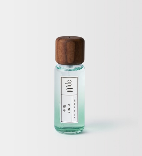 Jin U - Head notesOrange, tangerine, bergamot, blackcurrantHeart notesBulgarian rose, white flowers, rosemary, myrtle, cypresDry-down notesVanilla, precious woods, ambery woods, transparent mosses