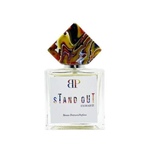 Stand Out - Top notes: Mint, pink pepper, bergamot, frankincense   Heart notes: Magnolia, fig leaves, papyrus   Base notes: Amber, Musk, Patchouli, Vetiver, Woods, Cognac, Tonka Bean