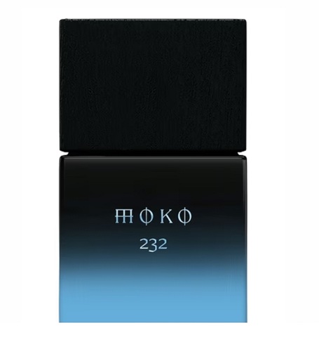 MOKO - Top notes are Water Notes, Raspberry, Fig Tree and Akigalawood; middle notes are Salicylic Acid, Lily of the Valley and Cedarwood; base notes are Ambroxan, Sandalwood and Oakmoss.