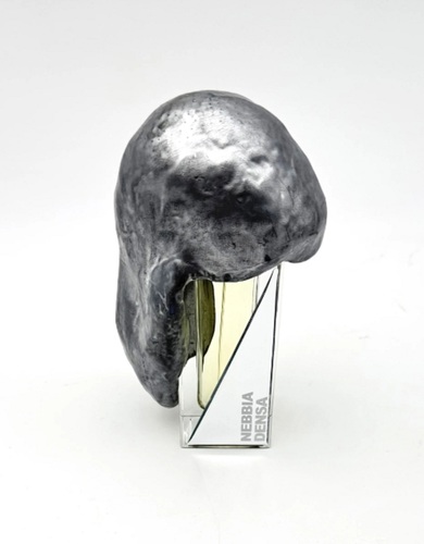 Nebbia Densa - Top note is Dew Drop; middle notes are Palo Santo and Musk; base notes are Sandalwood and Vetiver.