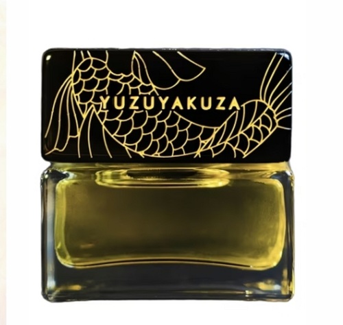 Yuzuyakuza - Top notes are Yuzu, gunpowder, Sudachi citrus, Pineapple and Grapefruit; middle notes are Ink, Cherry Blossom, Petrichor and Asphalt; base notes are Incense, Suede, Mahogany and Cedarwood.