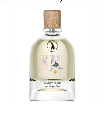 Sweet Lure - Top notes are Orchid, Bergamot, Cinnamon, Lily-of-the-Valley and Neroli; middle notes are Vanilla, Powdery Notes, Heliotrope, Spun Sugar and Tonka Bean; base notes are Amber, Sandalwood, Patchouli and Moss.