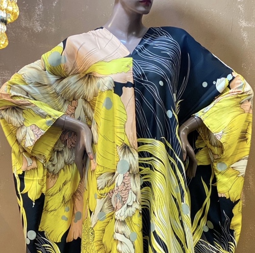 Silk - Silk Shawl Dress

Free Size…

Fits up to XXL

Shorter at the front than the sides

Approximately 52 inches in length