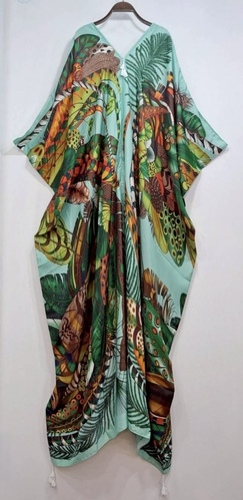 Dress - فستان مخمل بلسيه سايز فري … تقريباً الطول 52-53إنش واسع ….