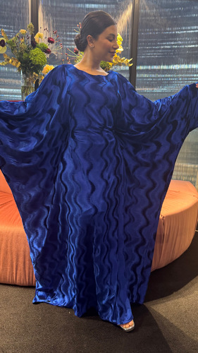 فستان مخمل رويال - فستان مخمل حرير  مع حزام داخلي  الطول التقريبي 56-55 انش