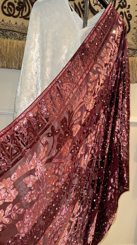 شال حجم كبير عنابي  مدرج - فقط شال حجم كبير جداً مخمل درجات العنابي