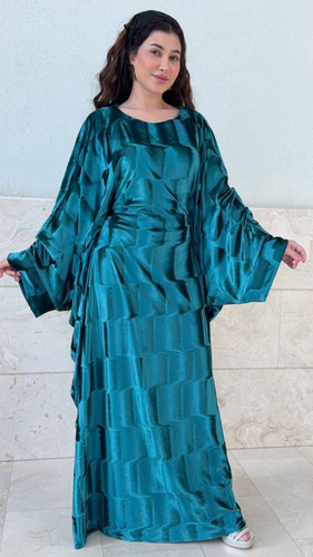 فستان مخمل - فستان مخمل مع حزام داخلي &nbsp; (بدون شال )

 فري سايز اوفر سايز&nbsp; الطول التقريبي 54-55 انش&nbsp; ممكن اطول ممكن أقصر