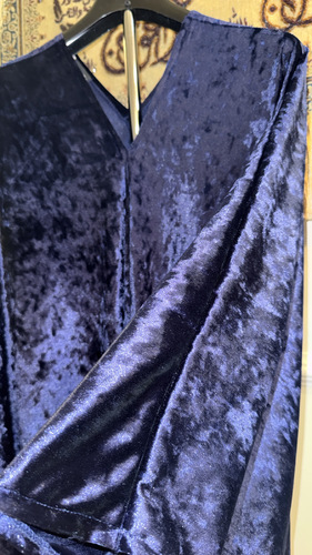 مخمل بدون حزام V كحلي - فستان مخمل .. فري سايز … الطول التقريبي 54-55