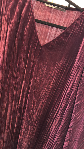 فستان مخمل برغندي - فستان مخمل من داخل حزام  فري سايز اوفر سايز  الطول التقريبي 54-55 انش  ممكن اطول ممكن اقصر