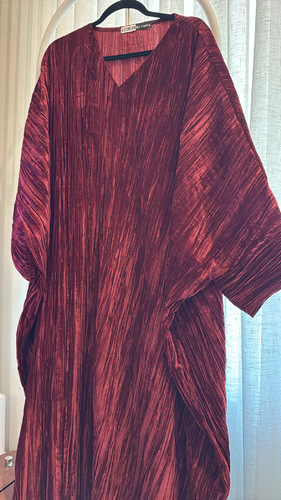 فستان مخمل قمرديني - فستان مخمل من داخل حزام  فري سايز اوفر سايز  الطول التقريبي 54-55 انش  ممكن اطول ممكن اقصر