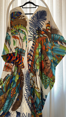 حرير - فستان&nbsp;شلاح&nbsp;حرير&nbsp;سايز&nbsp;فري&nbsp;…يلبس&nbsp;لغاية&nbsp;XXLمن&nbsp;الأمام&nbsp;أقصر&nbsp;من&nbsp;الأجناب&nbsp;تقريباً&nbsp;الطول&nbsp;52&nbsp;إنش