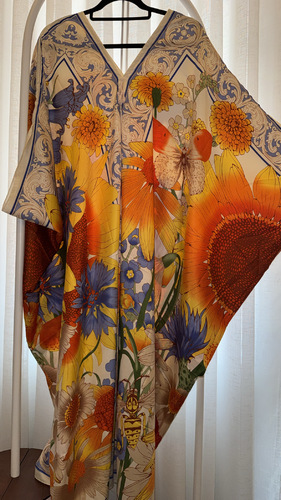 حرير - فستان&nbsp;شلاح&nbsp;حرير&nbsp;سايز&nbsp;فري&nbsp;…يلبس&nbsp;لغاية&nbsp;XXLمن&nbsp;الأمام&nbsp;أقصر&nbsp;من&nbsp;الأجناب&nbsp;تقريباً&nbsp;الطول&nbsp;52&nbsp;إنش